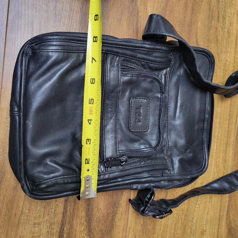 Vintage Tumi Leather Crossbody Carryall Bag Organizer Black Leather Pockets